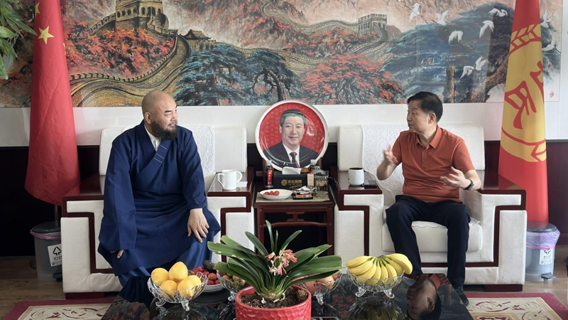 東華禪寺萬行法師到訪岳氏集團(tuán)，禪文化與素食產(chǎn)業(yè)碰撞新“火花”